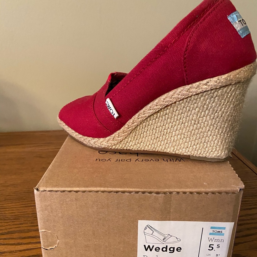 Shoes - Picture 5 of 6